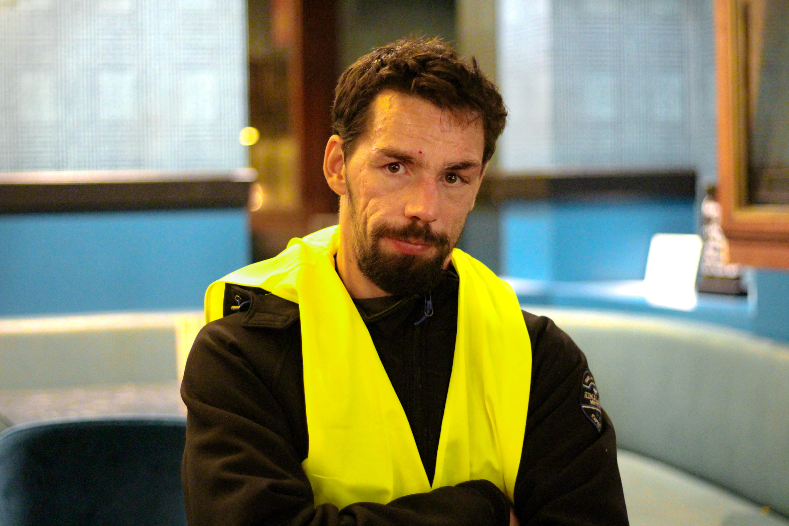 Ancien militant pour Nuit Debout, Pierre Frédéric Zieba porte aujourd’hui fièrement le gilet jaune. Photo : LR