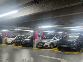 L'installation de places de parking pour femmes crée débat